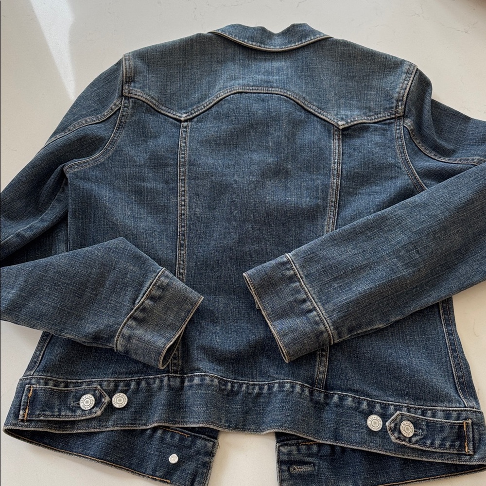 GAP Classic Women's Blue Denim Jacket. Size: M - Picture 4 of 6